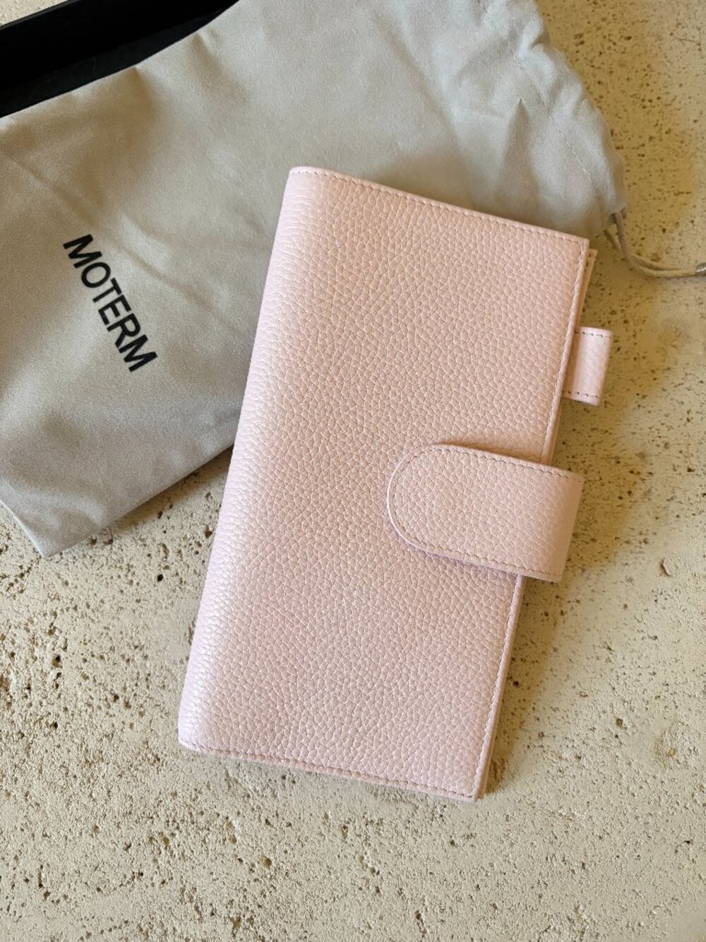 Never used Moterm weeks in pink pebbled leather